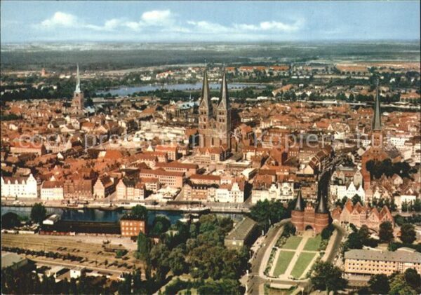 Luebeck Altstadt Hansestadt Fliegeraufnahme