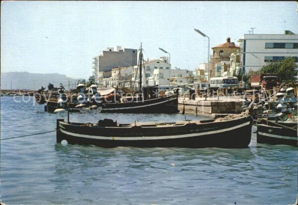 Cambrils Uferpromenade Fischkutter