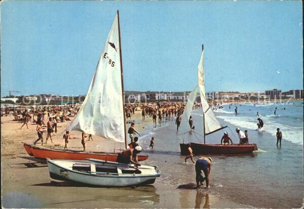 Salou Detalle de la playa Strand Segelboot