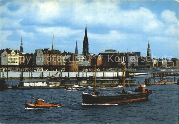 Hamburg Hafenpartie an den St Pauli Landungsbrü