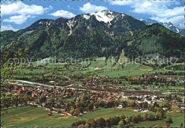 Lenggries mit Isar gegen Brauneck Fliegeraufnahme