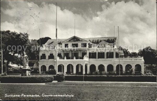 Paramaribo Gouvernementshuis Denkmal