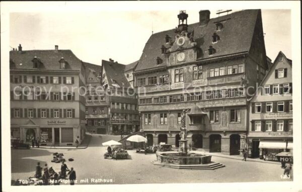 Tuebingen Marktplatz mit Rathaus Brunnen