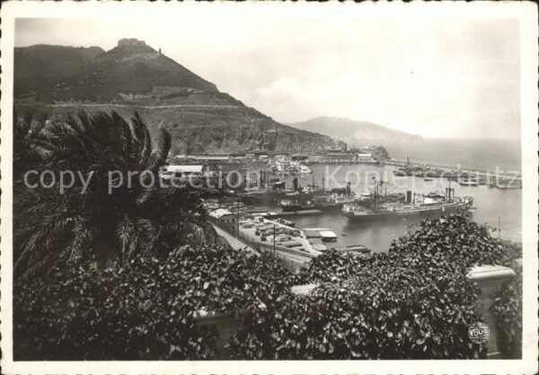 Oran Algerie Le Port et Santa Cruz pris de la promer