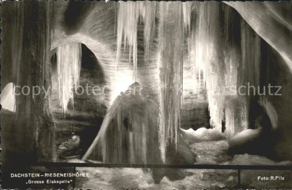 Hoehlen Caves Grottes Dachstein Riesenhöhle Grosse Eiskapelle