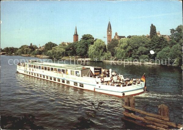 Motorschiffe Bertolt Brecht Berlin Köpenick