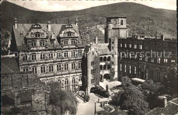 Heidelberg Neckar Schloßhof