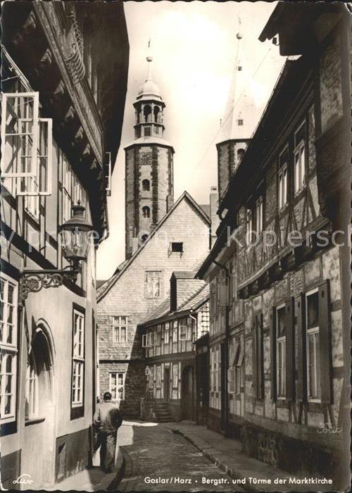 Goslar Bergstrasse und Türme der Marktkirche