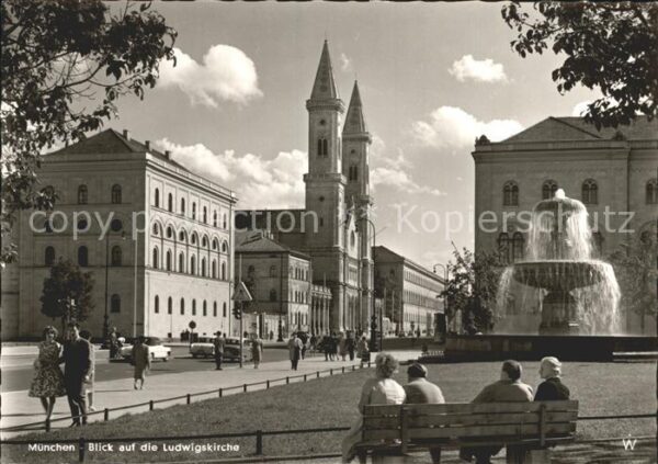 Muenchen mit Ludwigskirche