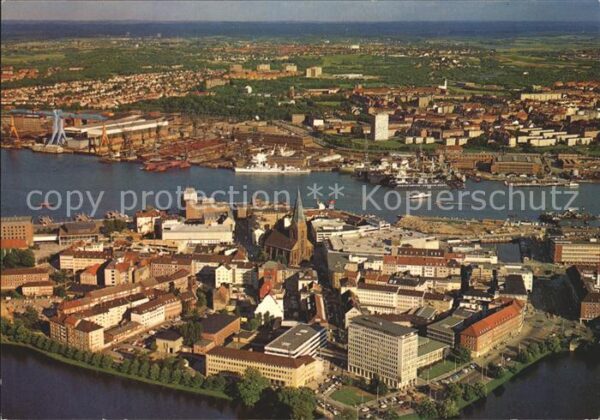 Kiel Fliegeraufnahme mit Werften und Ostufer