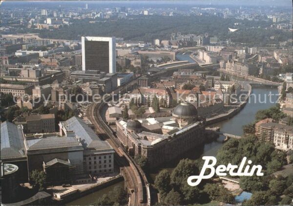 Berlin Fliegeraufnahmemit  Museumsinsel