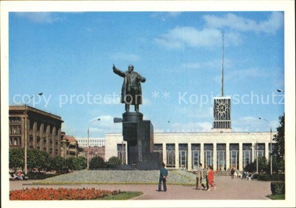 St Petersburg Leningrad Lenin Denkmal Bahnhof