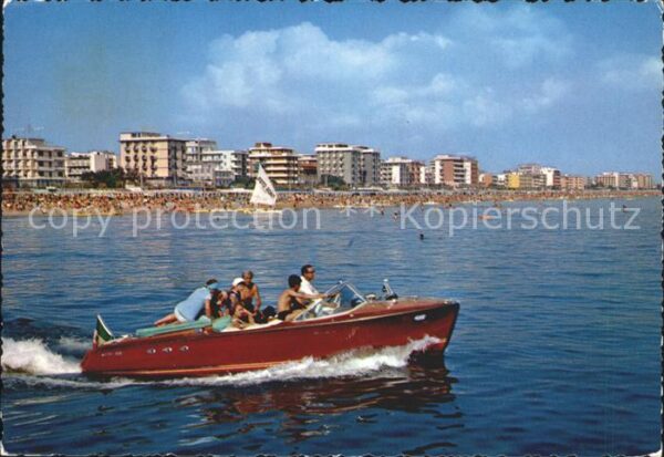 Riccione Hotel Strand Motorboot