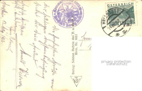 Hallstatt Austria Dirndl und Hoher Dachstein vom Gjaidste – Bild 2