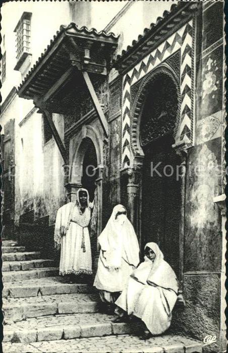 Alger Algerien Une rue arabe