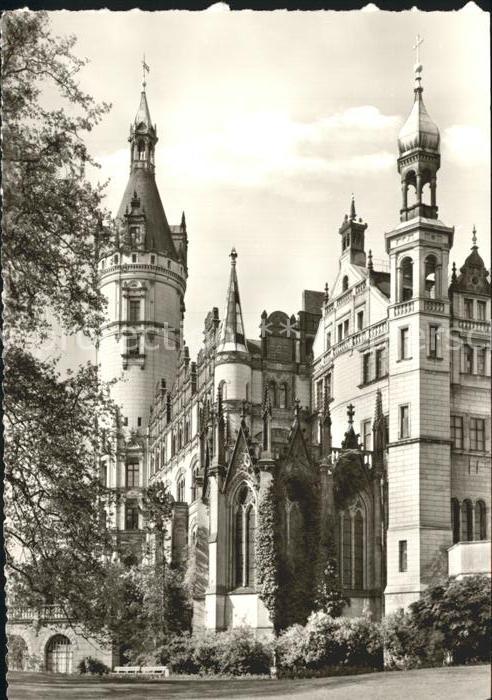 Schwerin Mecklenburg Schloss Kulturzentrum Denkmal der Stile