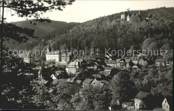 Leutenberg Thueringen Ortsansicht mit Kirche Schloss