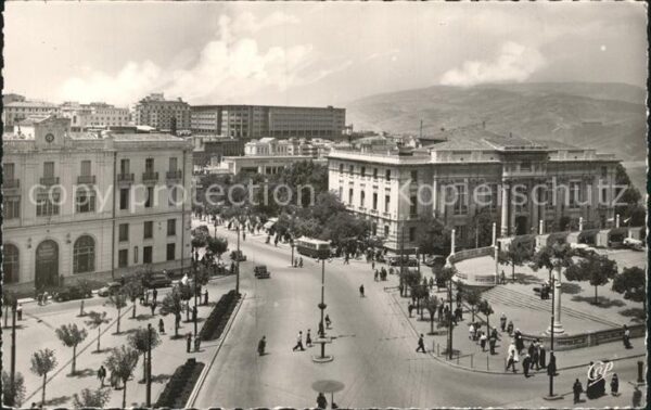 Constantine Algerien La Place de la Breche et le Palais de J
