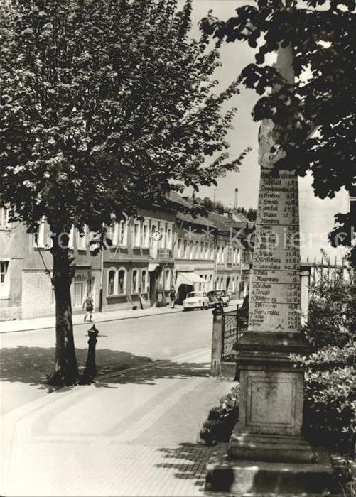 Bad Gottleuba-Berggiesshuebel Postmeilensäule und Rathaus