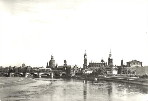 Dresden Altstädter Elbufer