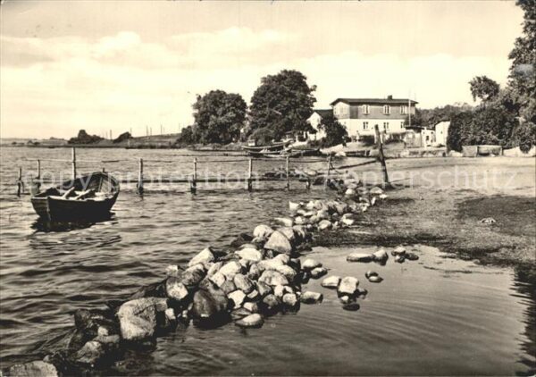 Reddevitz Ruegen Partie am Wasser