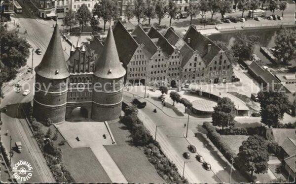 Luebeck Fliegeraufnahme Holstentor und Salzspei