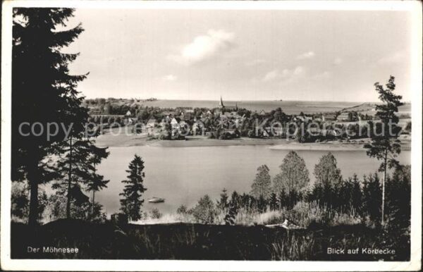 Moehnesee mit Körbecke