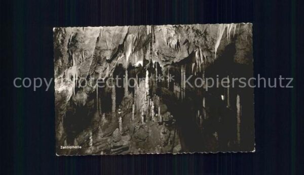 Hoehlen Caves Grottes Tropfsteinhöhle Attendorn Zentralhalle