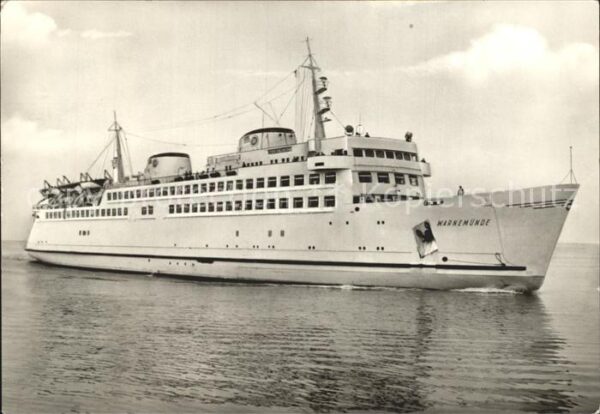 Schiffe Ships Navires Fährschiff Warnemünde