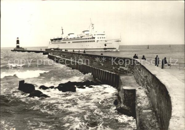 Faehre Ferry Bac Traghetto-- Warnemünde