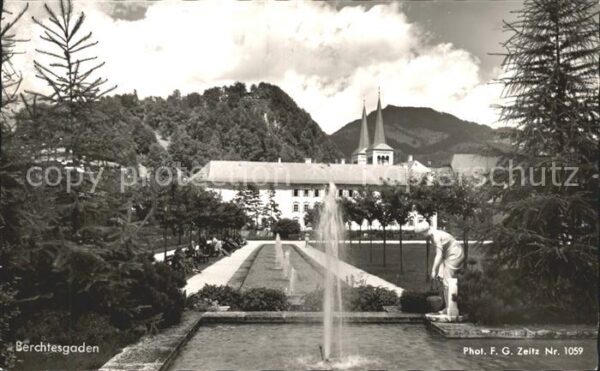 Berchtesgaden Kurpark Springbrunnen Schloss