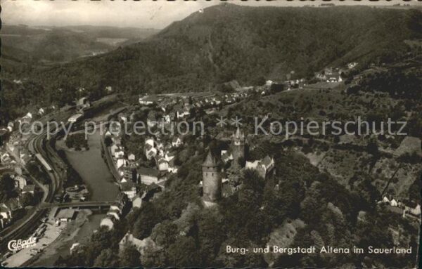 Altena Lenne Burg und Bergstadt Fliegeraufnahme