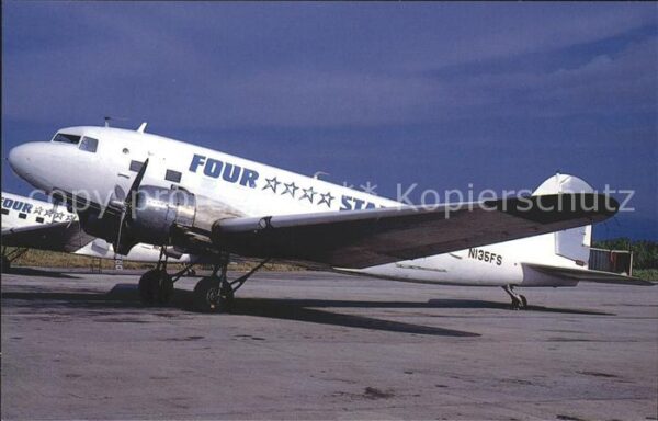 Flugzeuge Zivil Four Star Aviation N135FS DC-3C c/n 200
