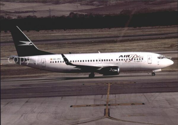 Flugzeuge Zivil Air Plus Comet B737-800 EC-IPS