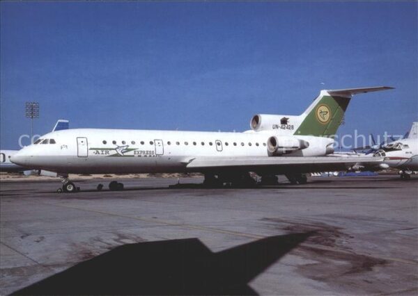 Flugzeuge Zivil Air Express YAK-42D UN-42428 c/n 452042