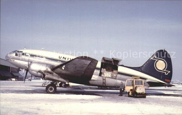 Flugzeuge Zivil Universal Airlines Curtiss C-46 Command