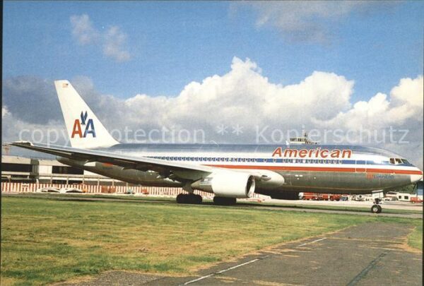 Flugzeuge Zivil American Airlines Boeing 767-223 ER N32