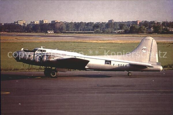 Flugzeuge Zivil Istitut Geographique National Boeing B1