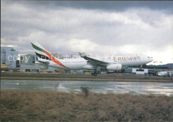 Flugzeuge Zivil Emirates Airbus A330-243 A6-EKQ c/n 248