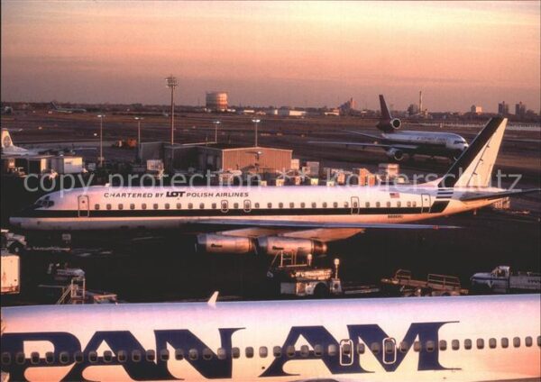 Flugzeuge Zivil LOT Mc Donnel Douglas DC-8-62 N8962U Cn