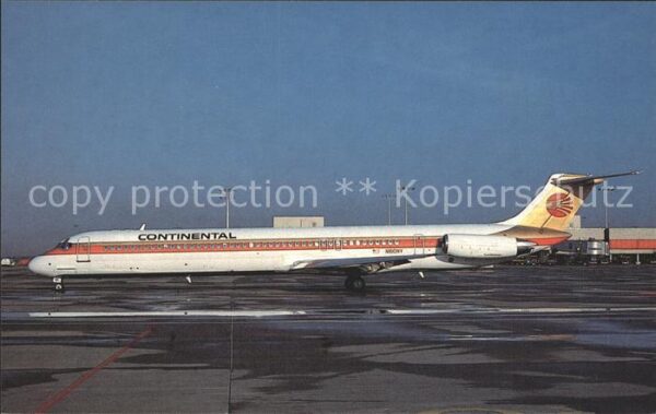 Flugzeuge Zivil Continental McDonnell Douglas DC-9-82 M
