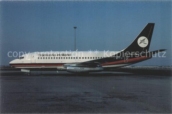 Flugzeuge Zivil Transavia Holland B-737-2A3 Advanced PH
