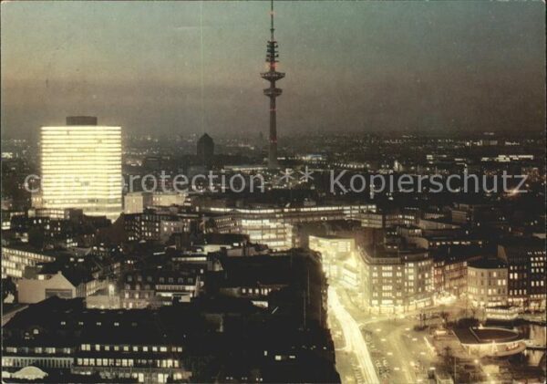 Hamburg City mit Jungfernstieg und Fernsehturm
