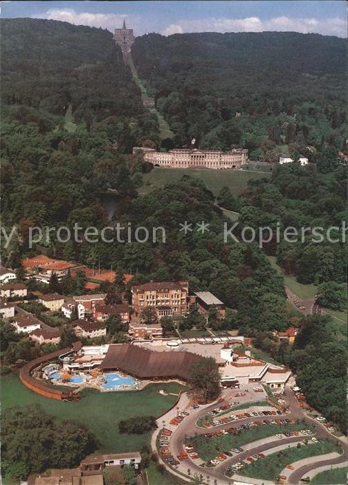 Wilhelmshoehe Kassel Kurhessen Therme mit Schloss und Herkul