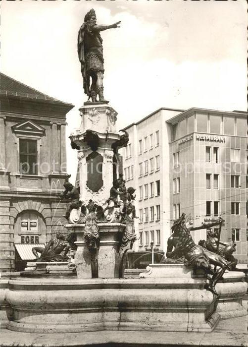 Augsburg Augustusbrunnen mit Hochkaffee