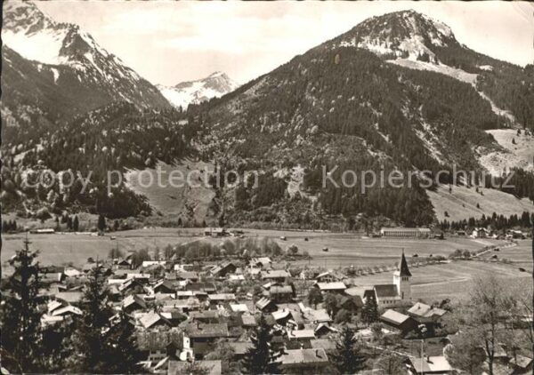 Bad Oberdorf mit Rotspitze Entschenkopf und Horn