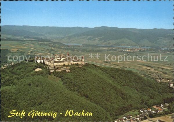 Wachau Oesterreich Stift Göttweig Fliegeraufnahme