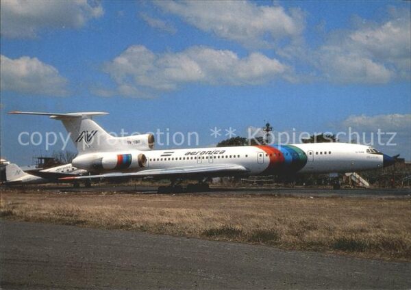 Flugzeuge Zivil Aeronica Tupolev 154M YN-CBT