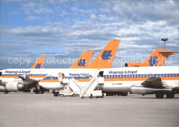 Flugzeuge Zivil Hapag-Lloyd Boeing 737