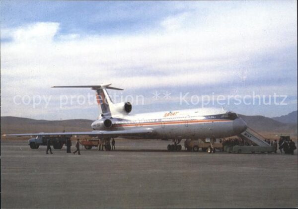 Flugzeuge Zivil MIAT Mongolian Airlines Tupolev TU-154.